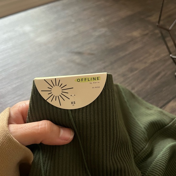 NWT Aerie Offline Ribbed Shortie XS - Picture 2 of 2